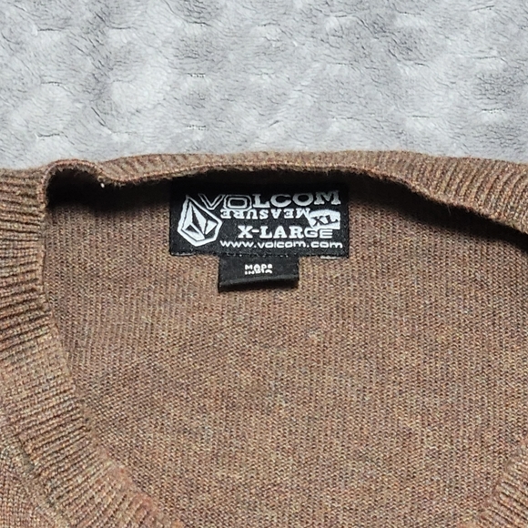 Volcom V Neck Sweater Mens Size XL Brown Casual Skater Emo Pull Over - Picture 5 of 7